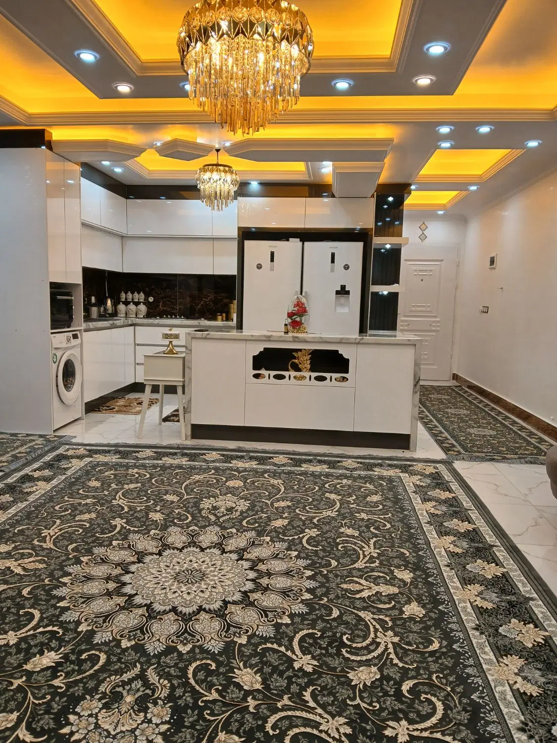 یک واحد آپارتمان  لوکس  فول امکانات