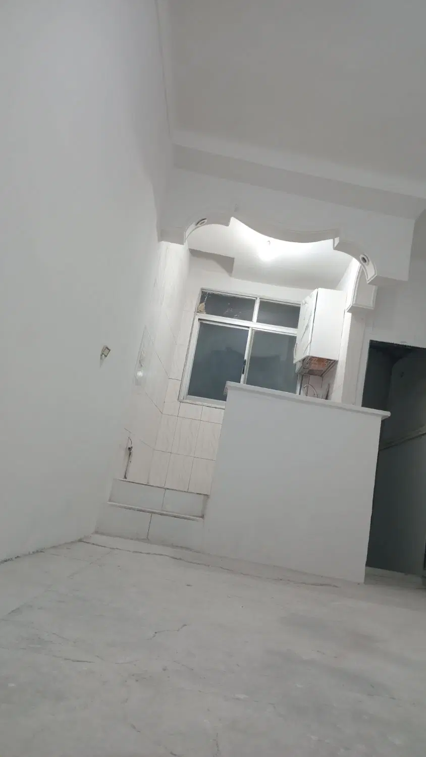 خانه ۴۰متردوطبقه سرویس داخل حیاط