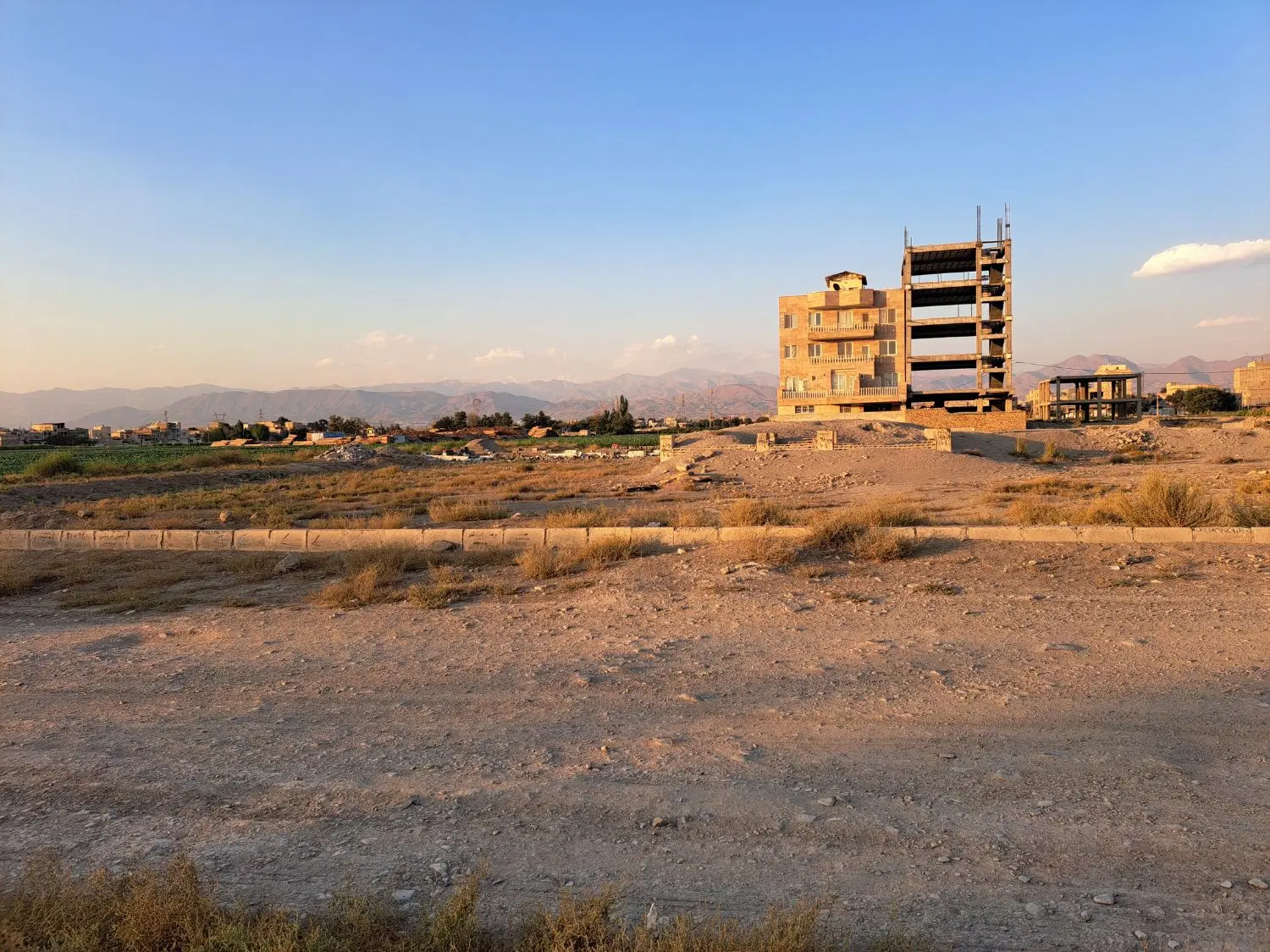 زمین ۱۴۷ متر مهرشهر بلوار ارم خیابان بوستان