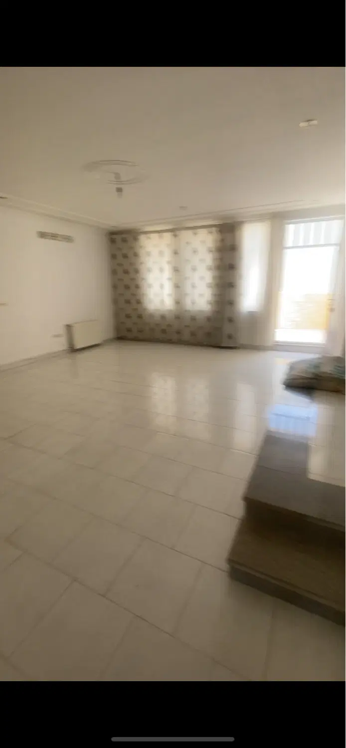 طبقه بالا۱۵۰مترمیدان عالم