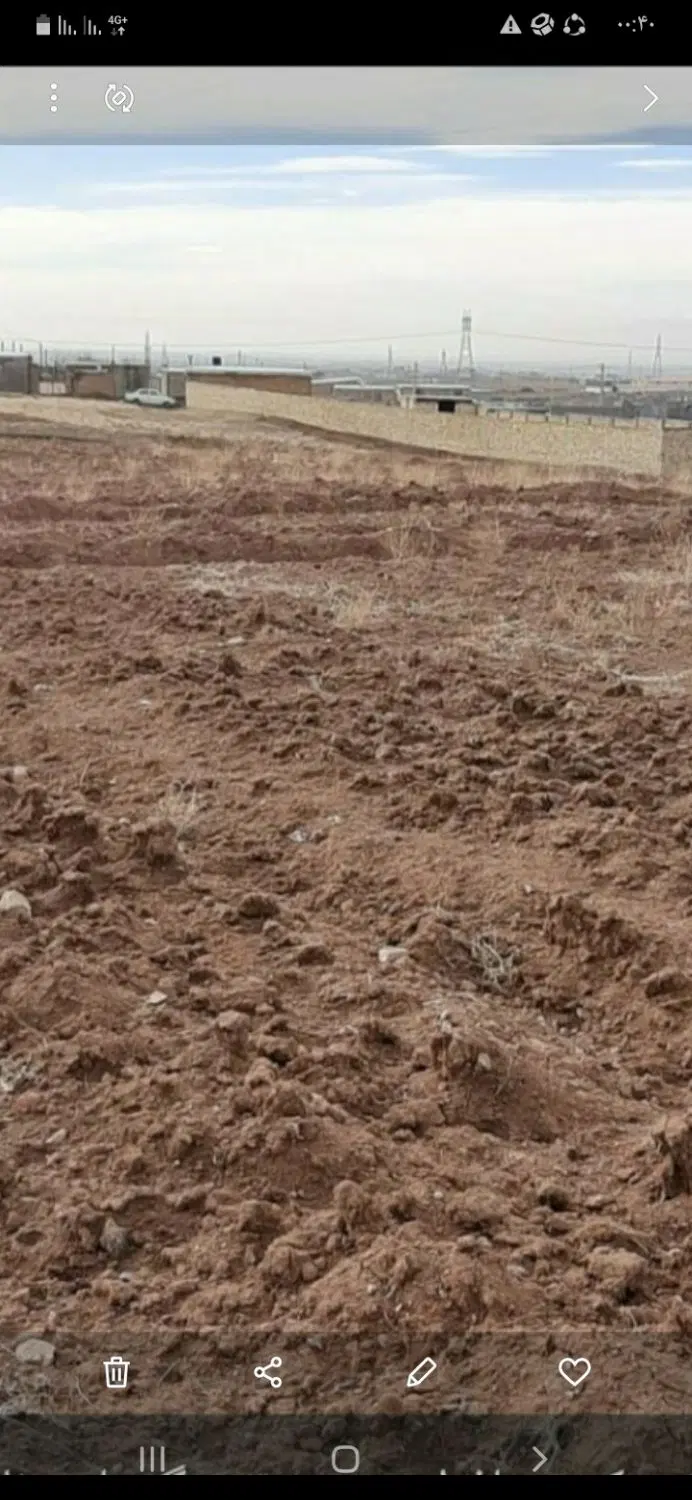 زمین نزدیک به بافط روستای اروس اباد ۱۰۰۰متری