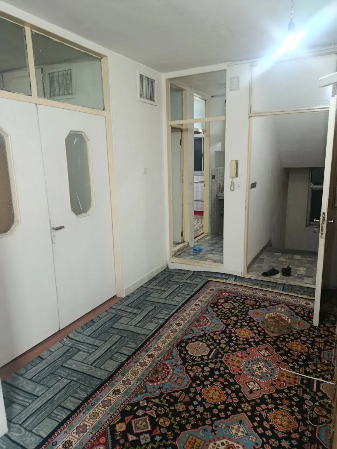 ۷۳ متری آپارتمان طبقه سوم