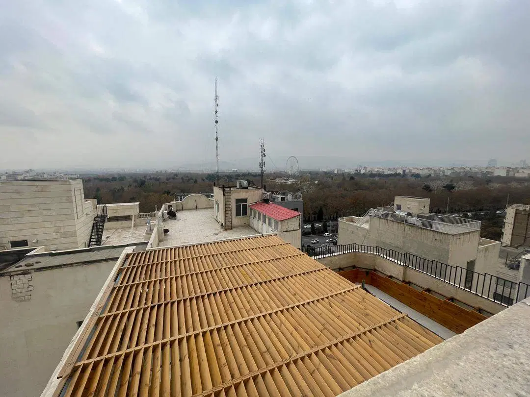 خیابان نسترن_175 متر خوش قیمت زیر فی منطقه _صفر