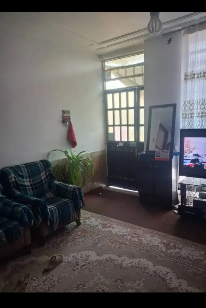 منزل ویلایی در  ایستگاه ۵ دلفقاری ۴۰ متری
