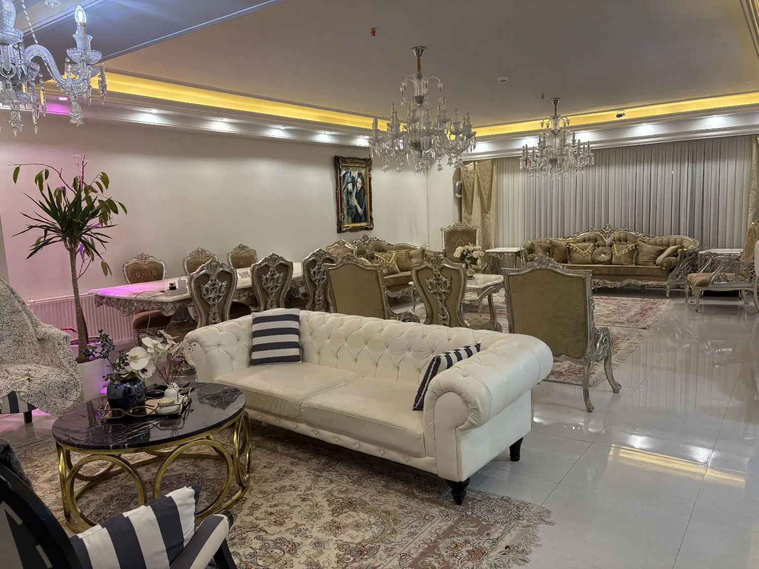 فروش واحد 171 متری کوی نصر آذرآبادگان