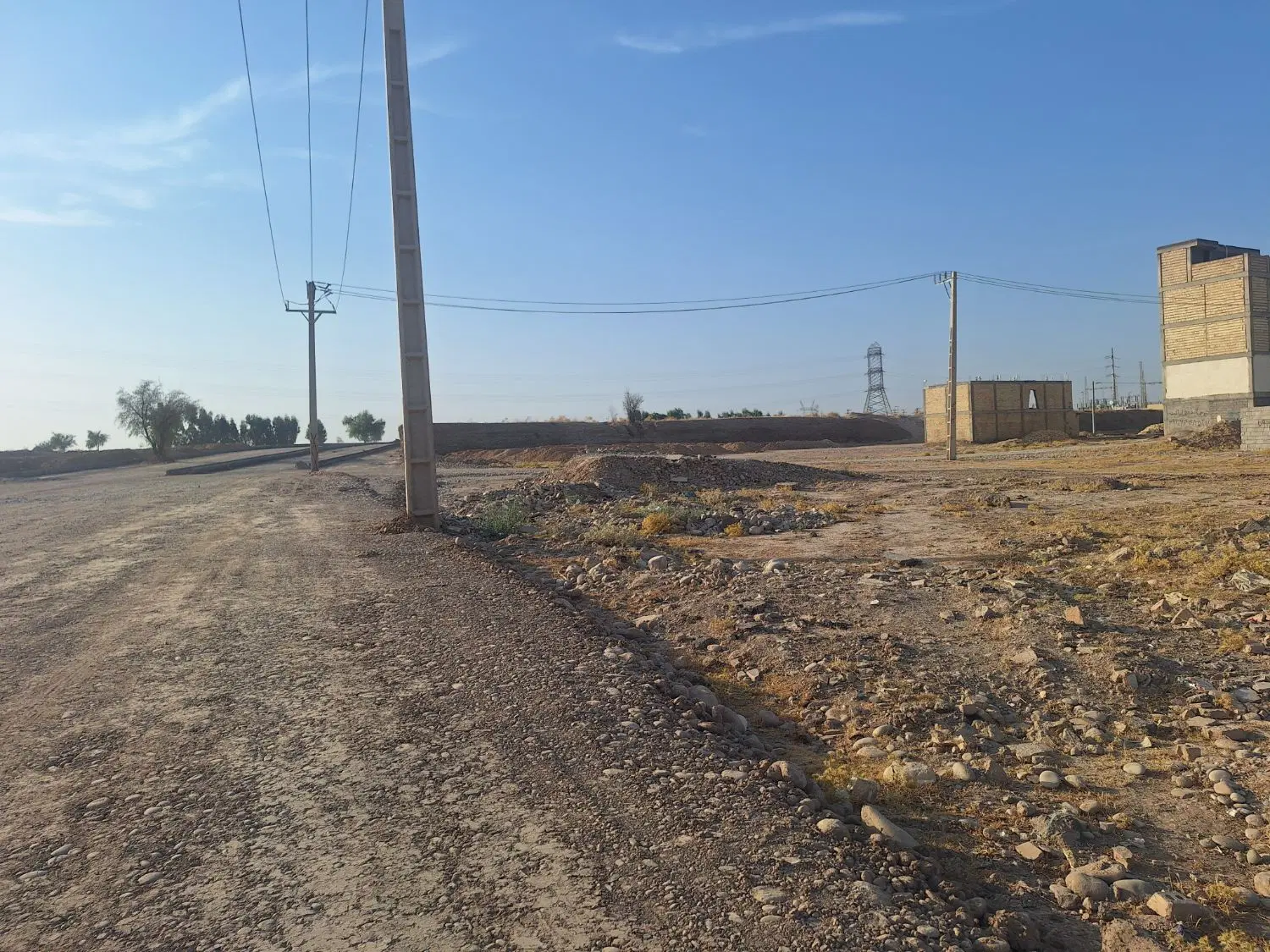 زمین مسکونی انتهای خیابان شریعتی