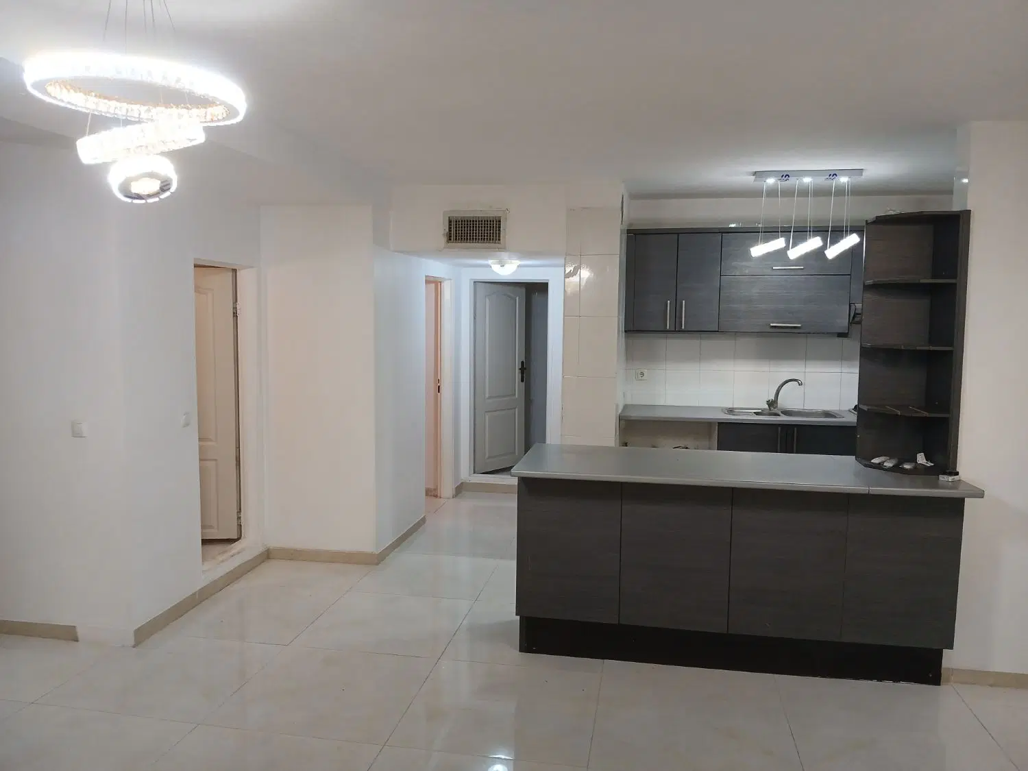 ۸۰ متری فاز۵ پروژه رنج و گنج با پارکینگ اختصاصی