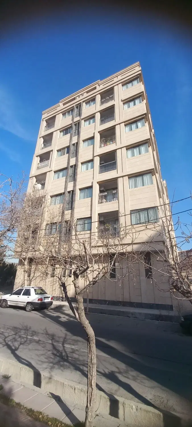 واحد ۹۰ متری دو خوابه فول طبقه پنجم حکیمبه