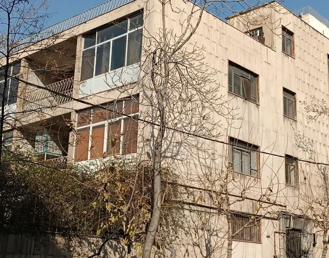 ۹۰متر دونیم طبقه آذربایجان