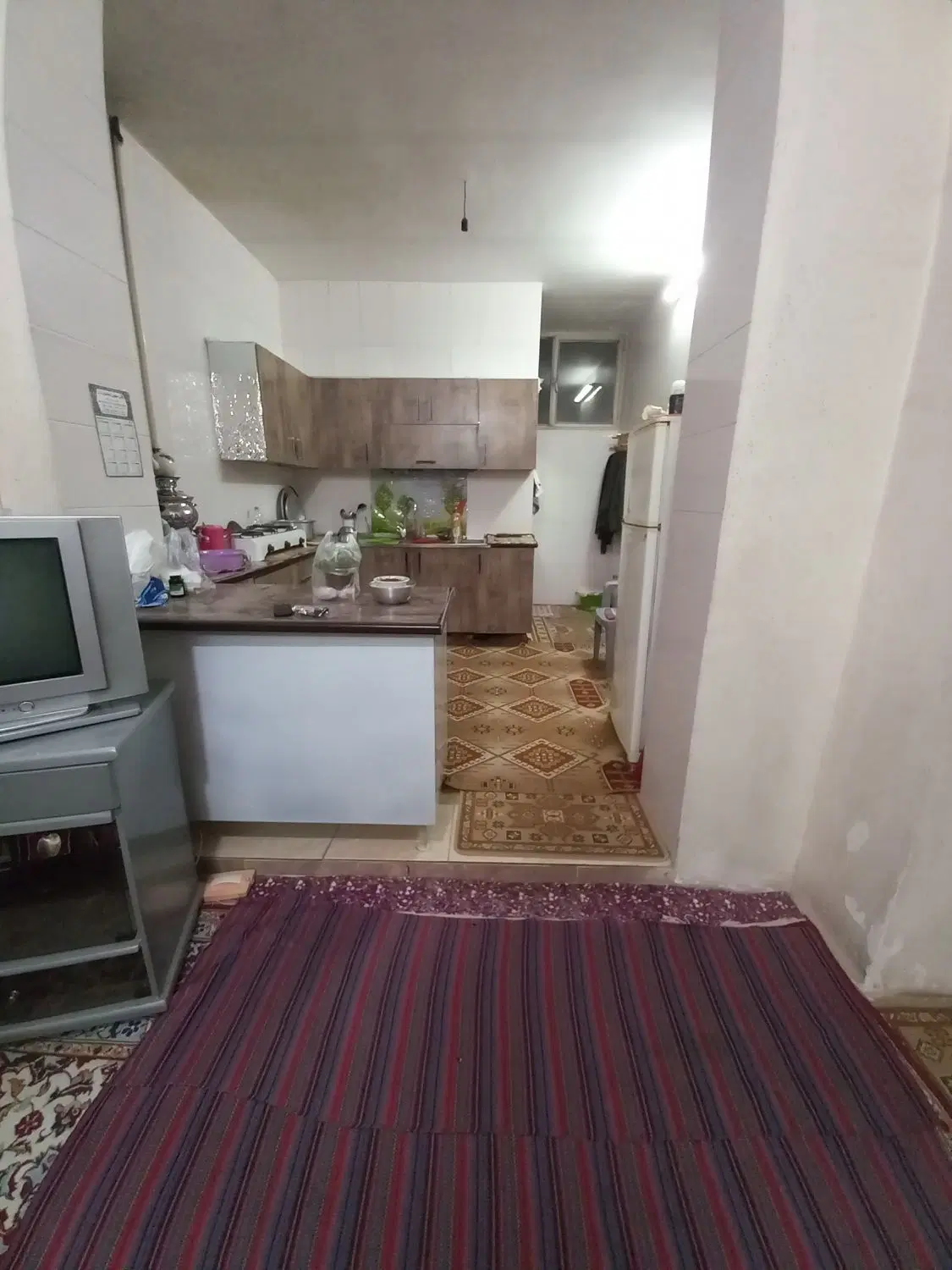 متراژ ۲۴۰  قابل استفاده دارای امتیاز آب برق گاز
