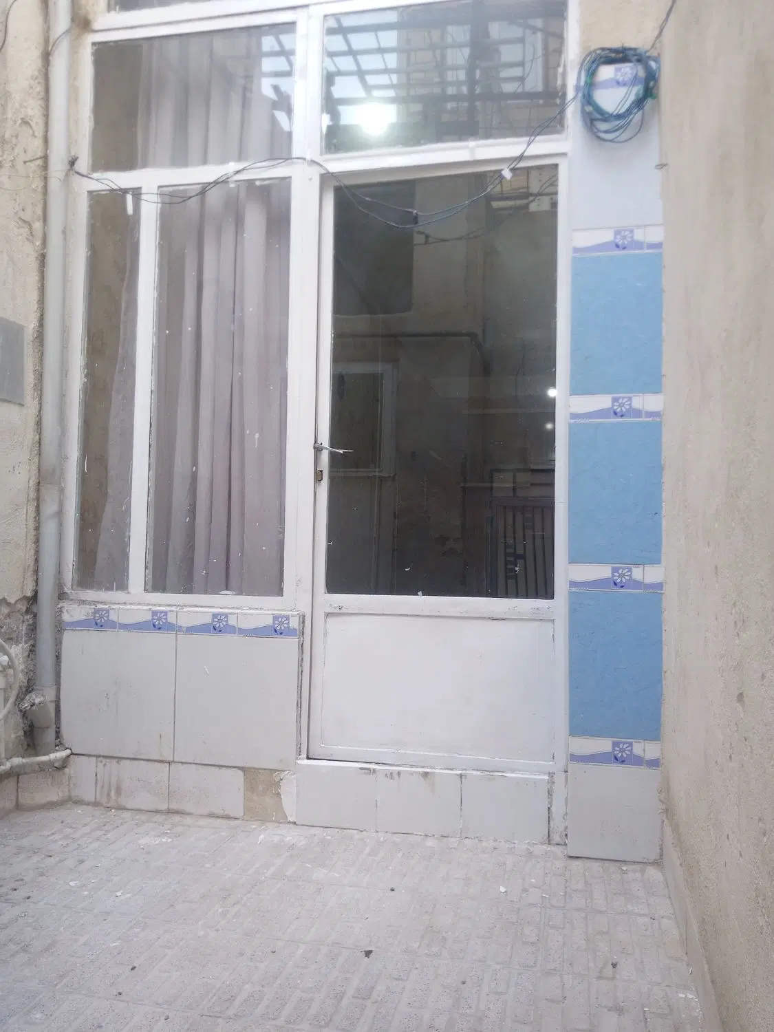 خانه مسکونی حیاط دار