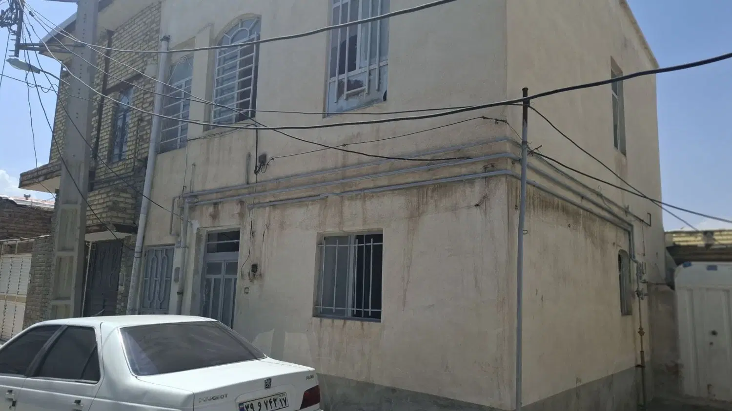 فروش حیاط