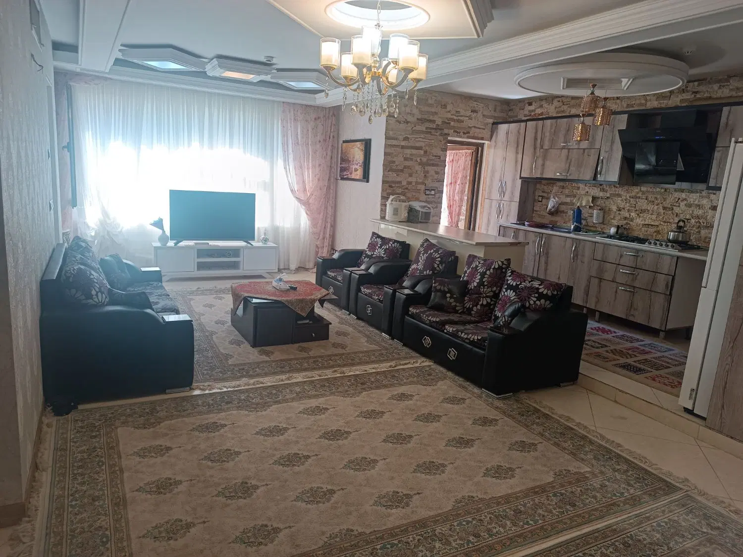 رهن واجاره اپارتمان ۸۶متری میرزاده عشقی
