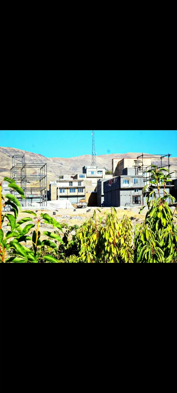 باغ مسکونی نایسر بهارستان بسیار نزدیک خیابان اصلی