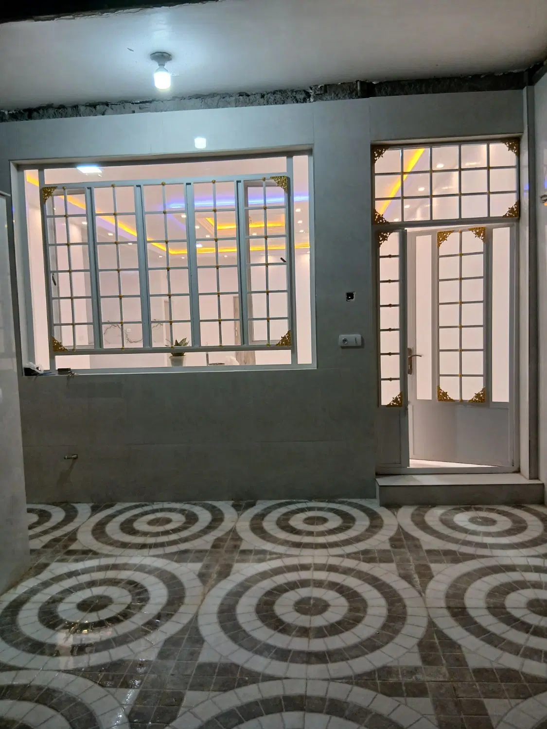 فروشگاه خانه ۱۸۰ متری(وصال ۷)