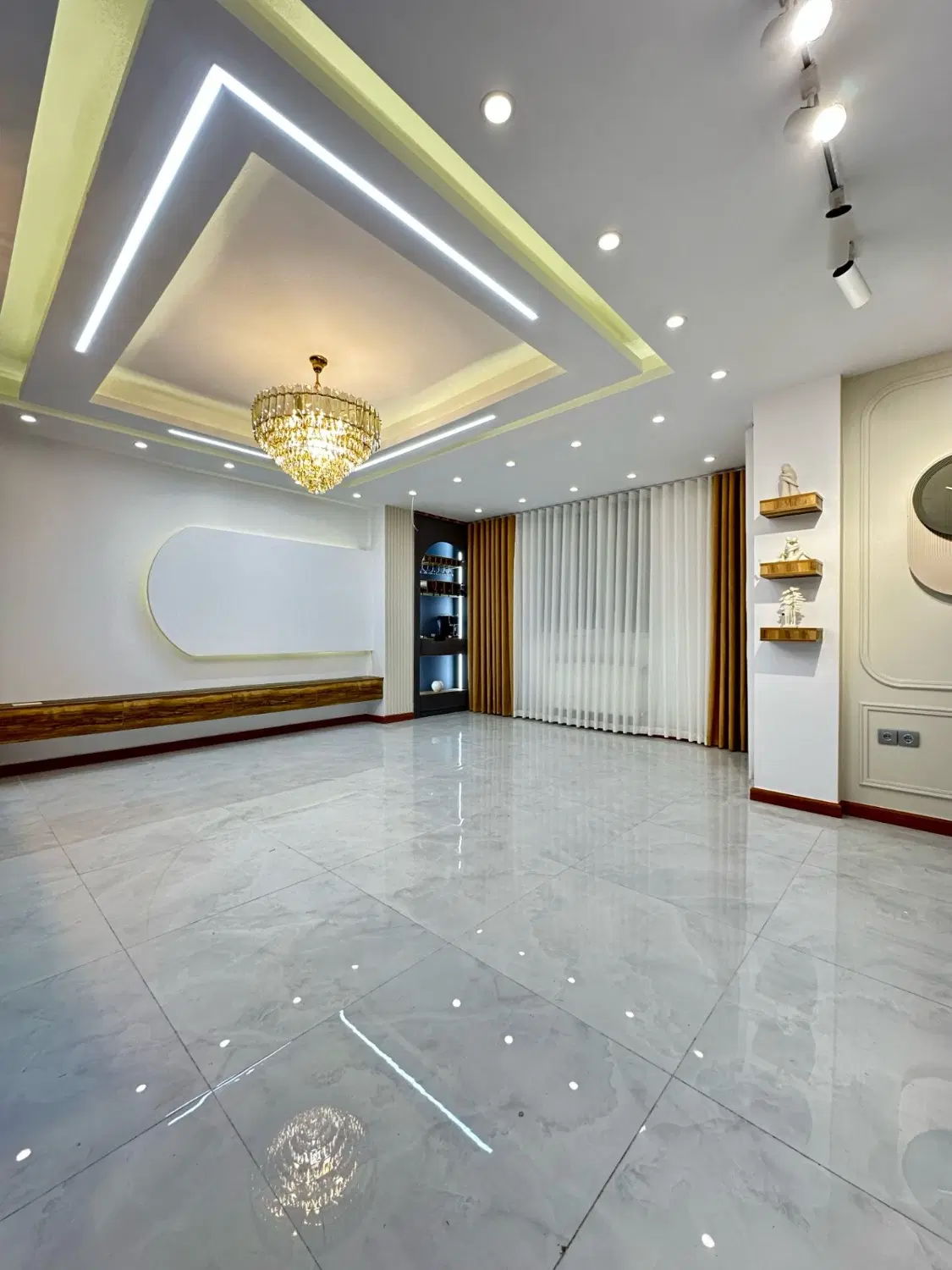آپارتمان۷۸متر(سندتکبرگ)پارکینگ+آسانسور