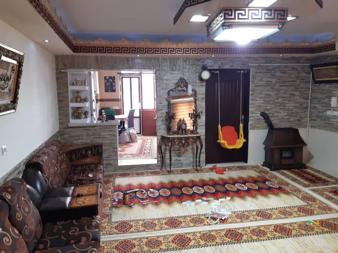 خانه ۹۰ متری دوشان