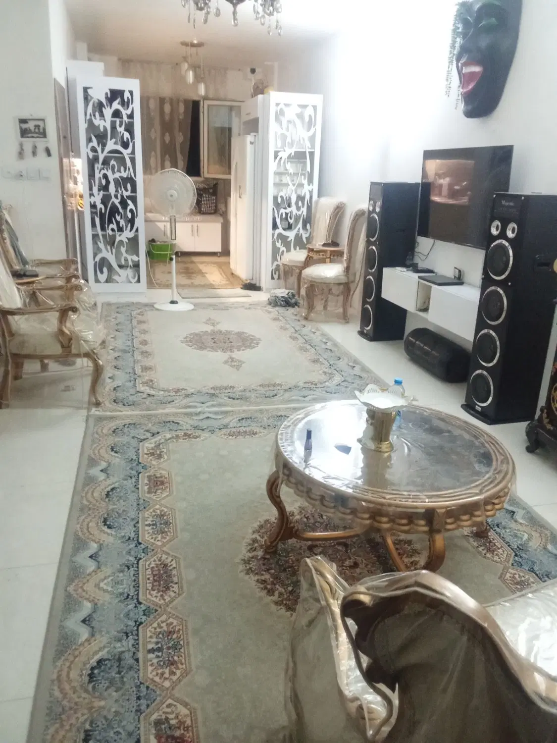 اپارتمان حاشیه.۸۵متری +35متر هوایی.فروش فوری