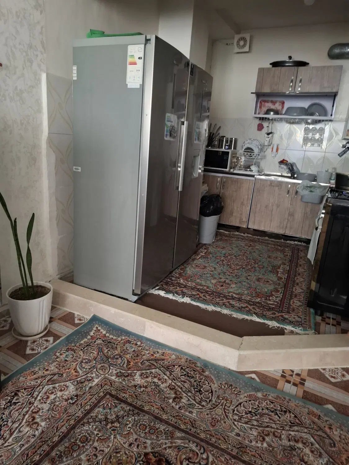 واحد ۷۰ متری تمیز طبقه اول