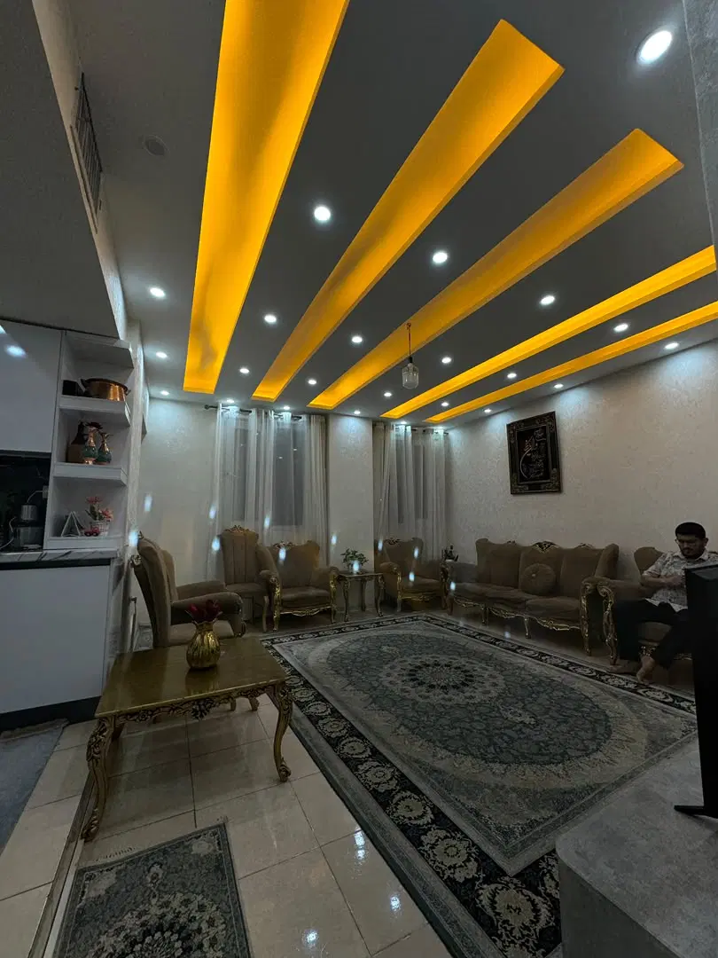 98 متری دوخواب پارکینگ انباری دار