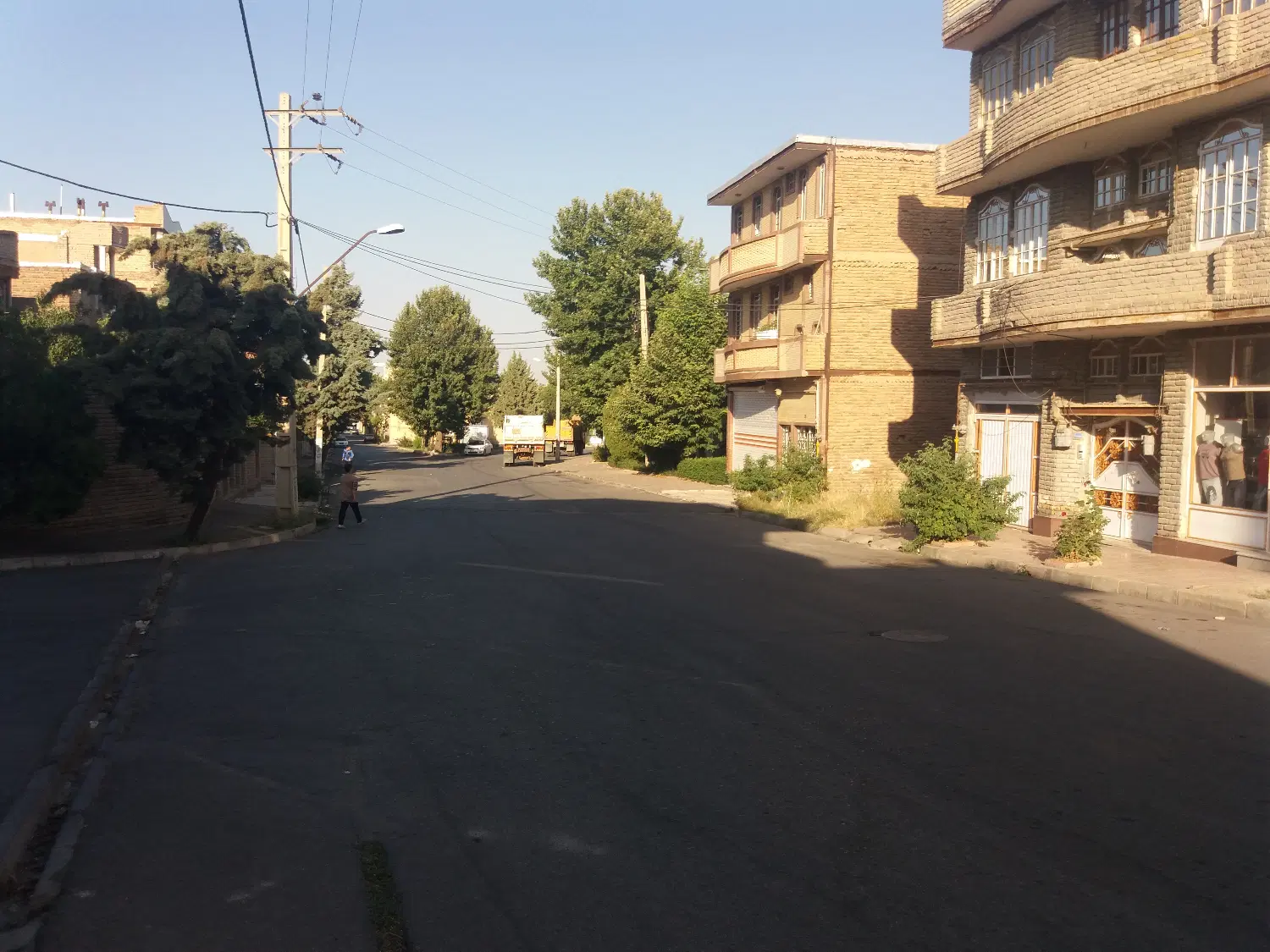 زمین نقلی دارای پروانه