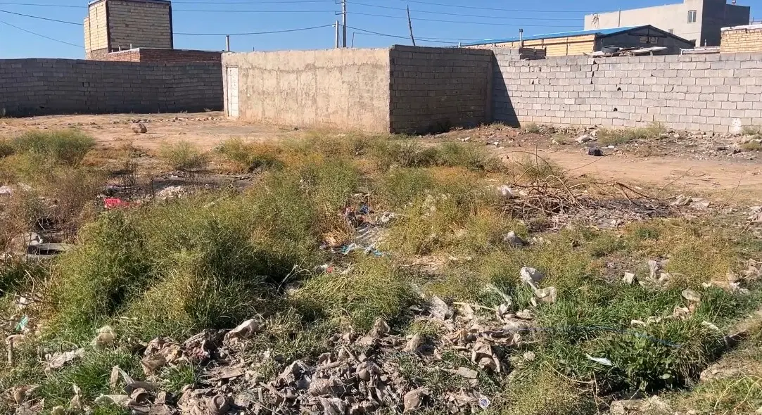 یک قطعه زمین در اناخاتون
