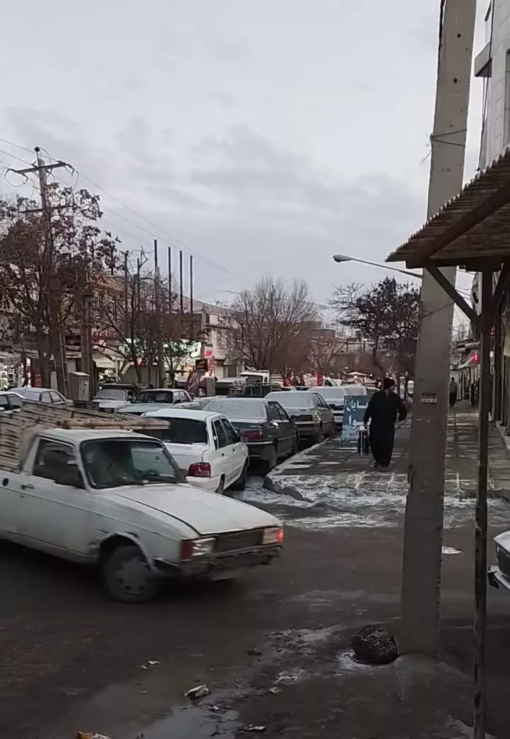 خانه ۱۱۰متری سره چهار راه حاج فیض الله