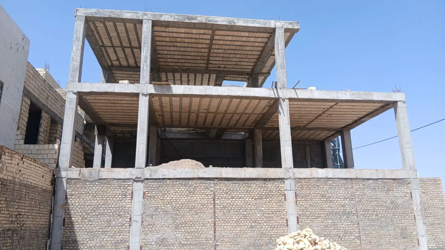 ملک نیمه ساز