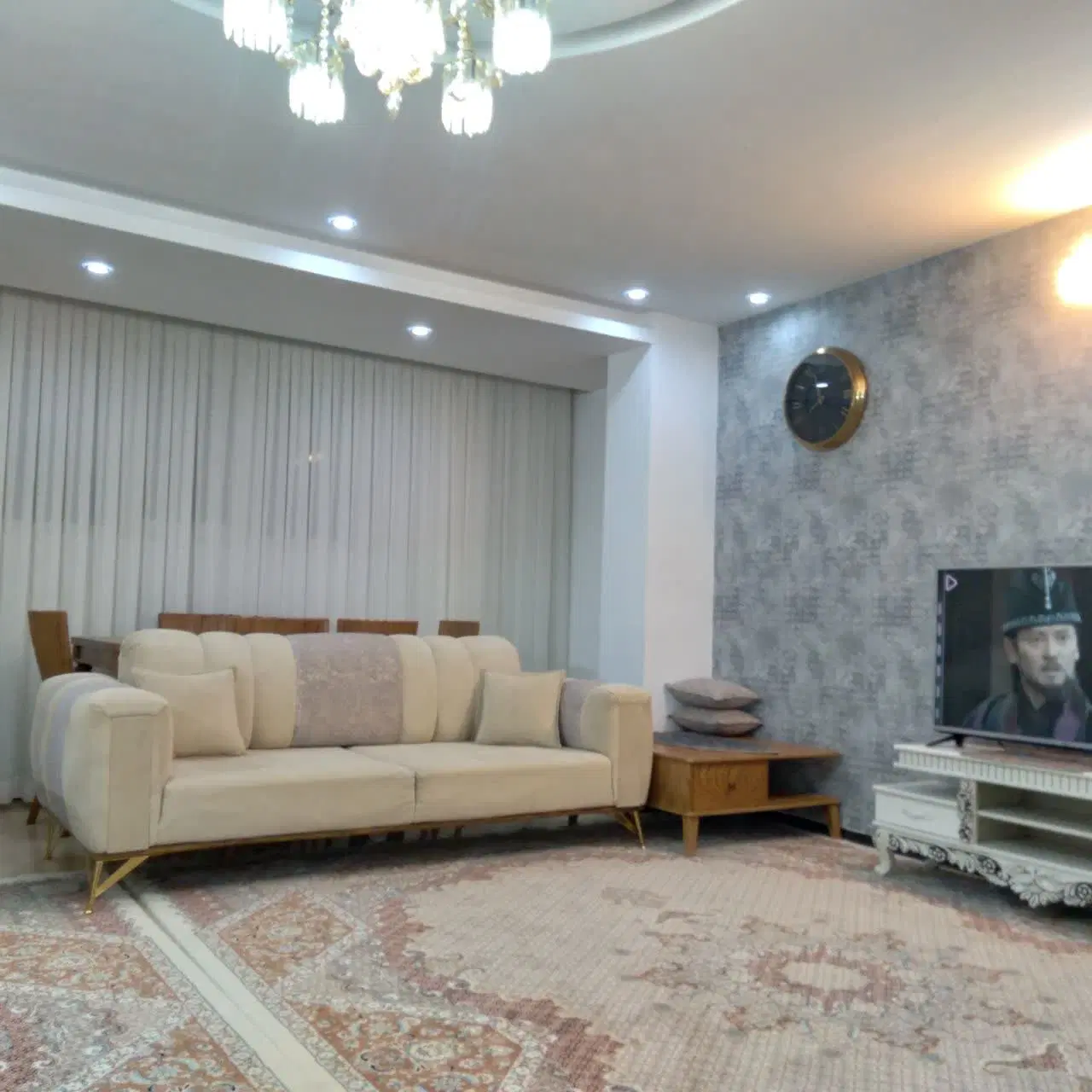 واحد 98 متری