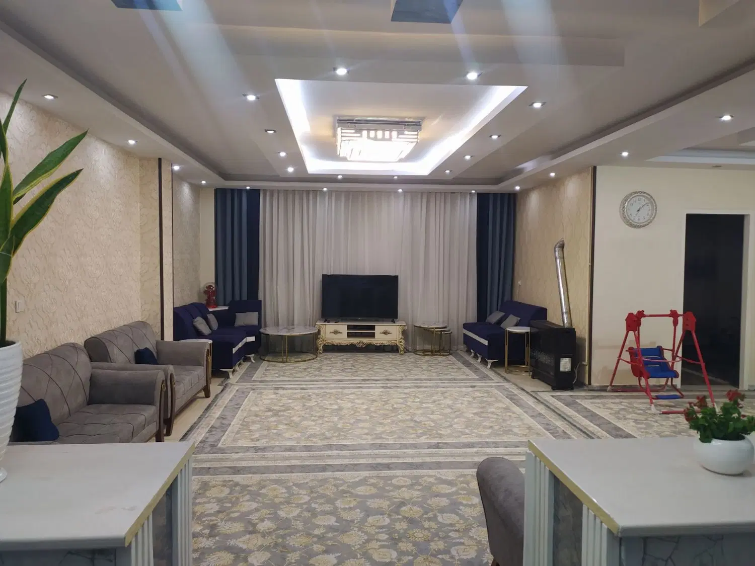 رهن و اجاره ۱۳۷ متری