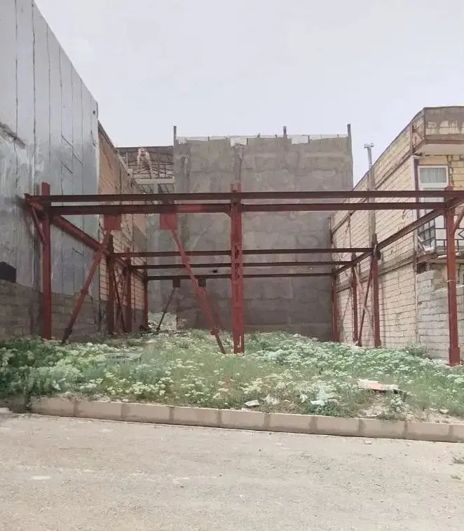 اسکلت یک طبقه در چشمه خانی