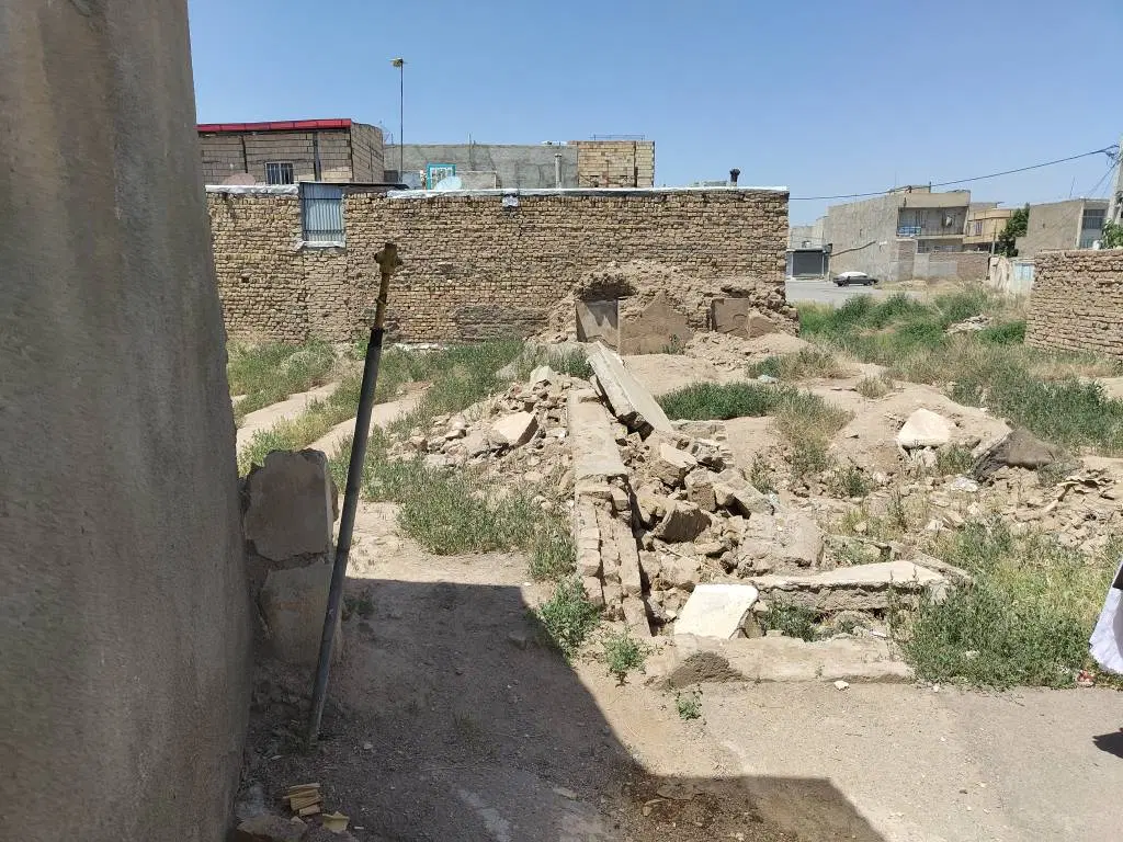 زمین نصرت آباد 172 متری با جواز تعمیرات