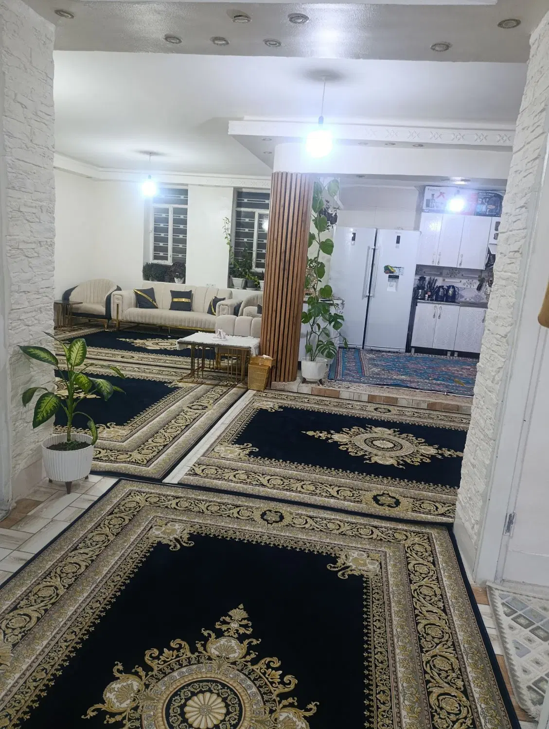 خانه فروشی گنجه ای کهنه