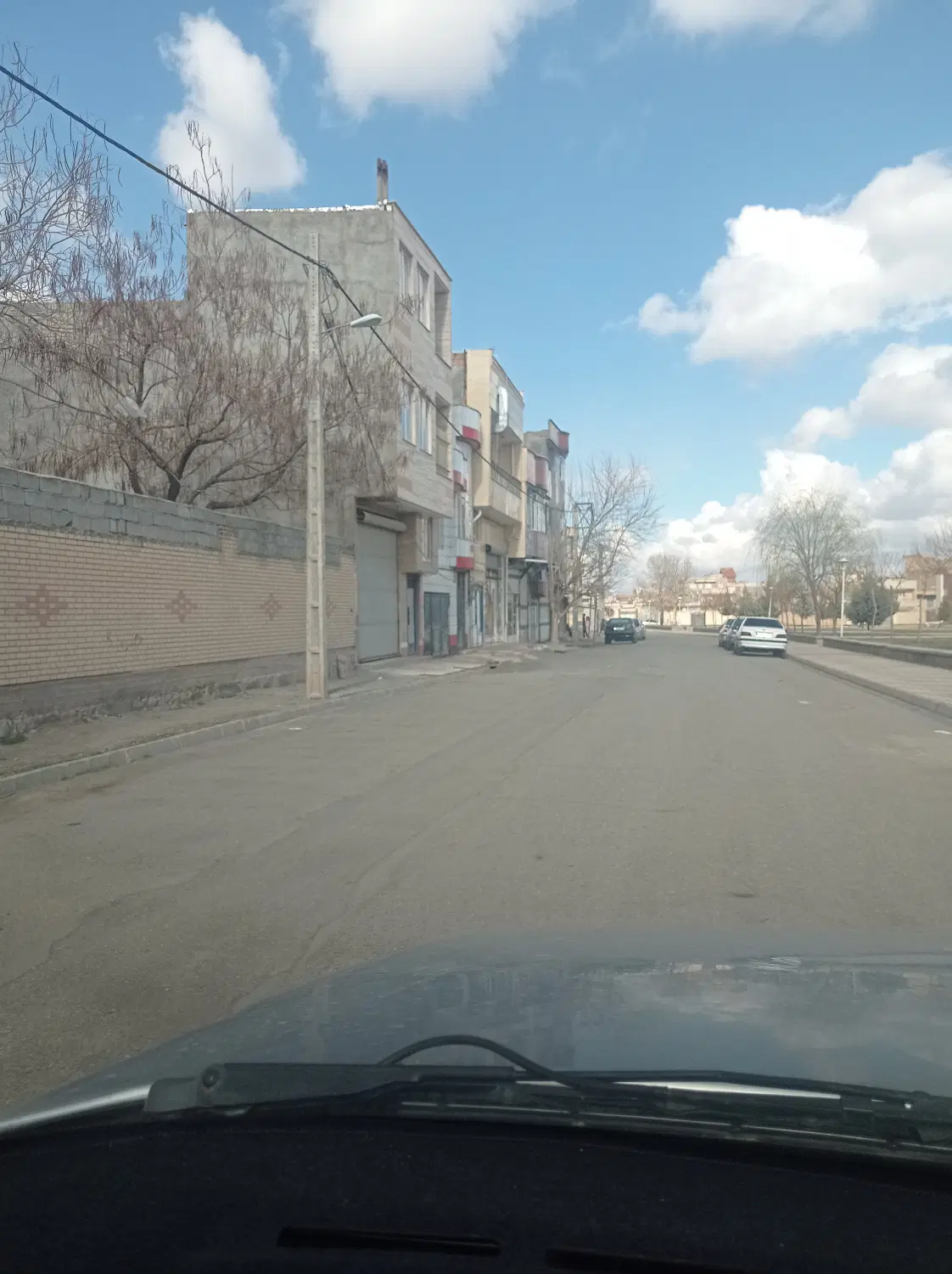 زمین برخیابان