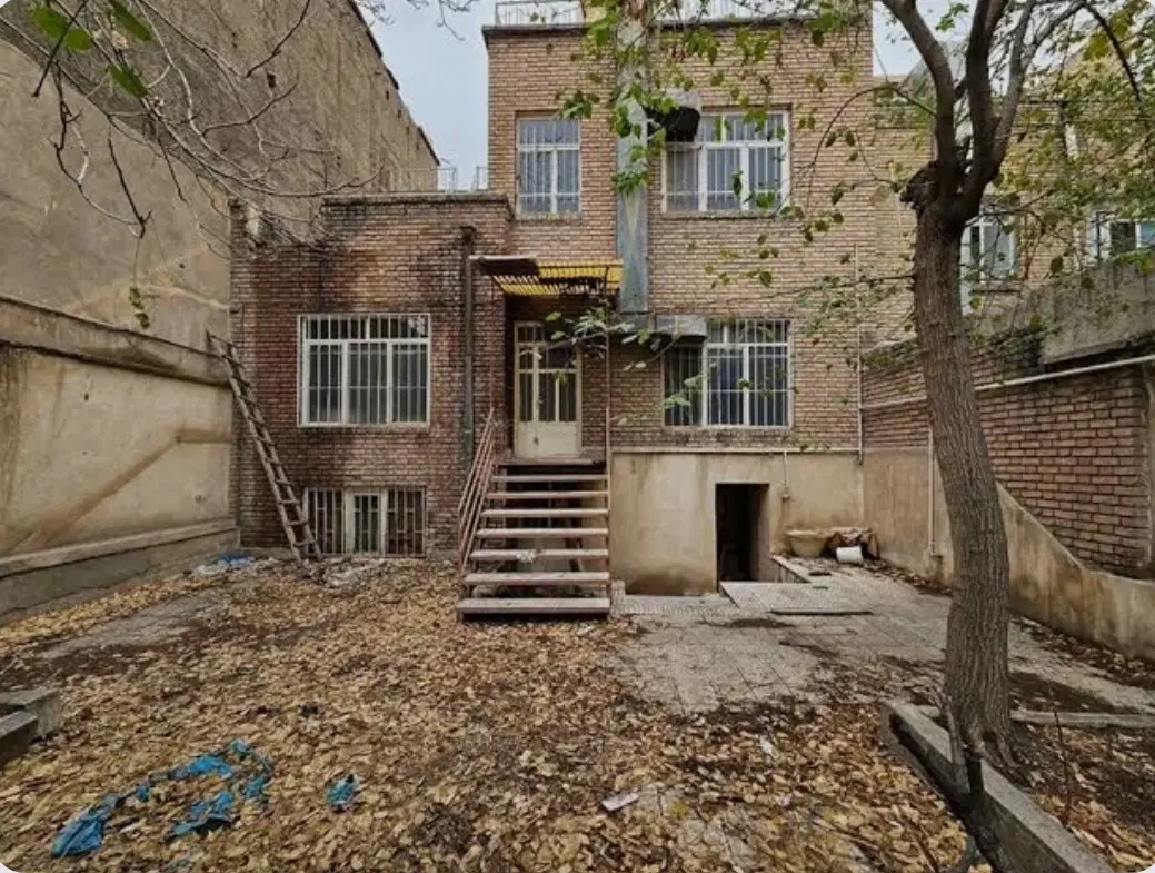 خانه ویلایی کلنگی ۴۱۰متر