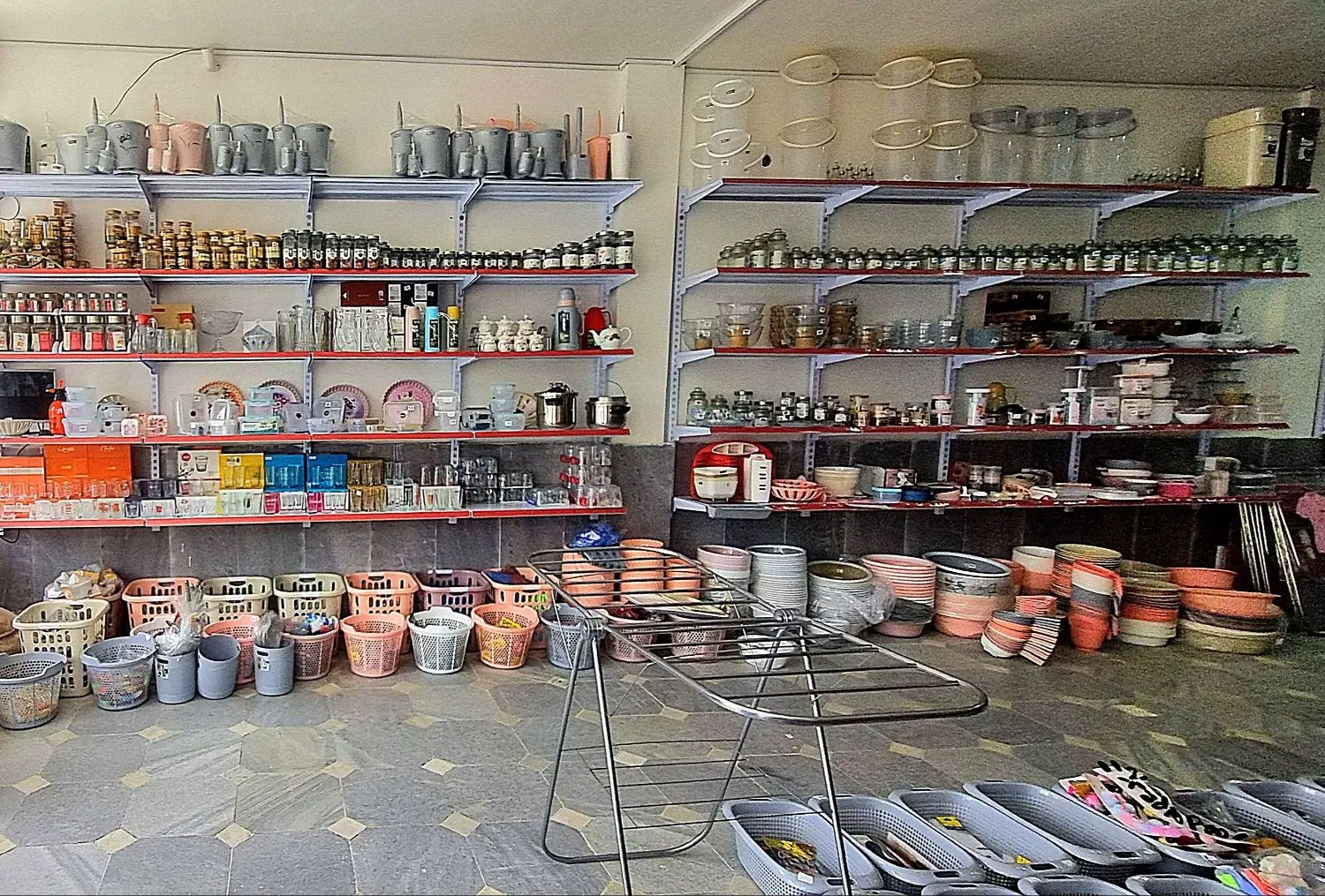 مغازه ۱۰۰ متری تجاری، بر خیابان اصلی چمران