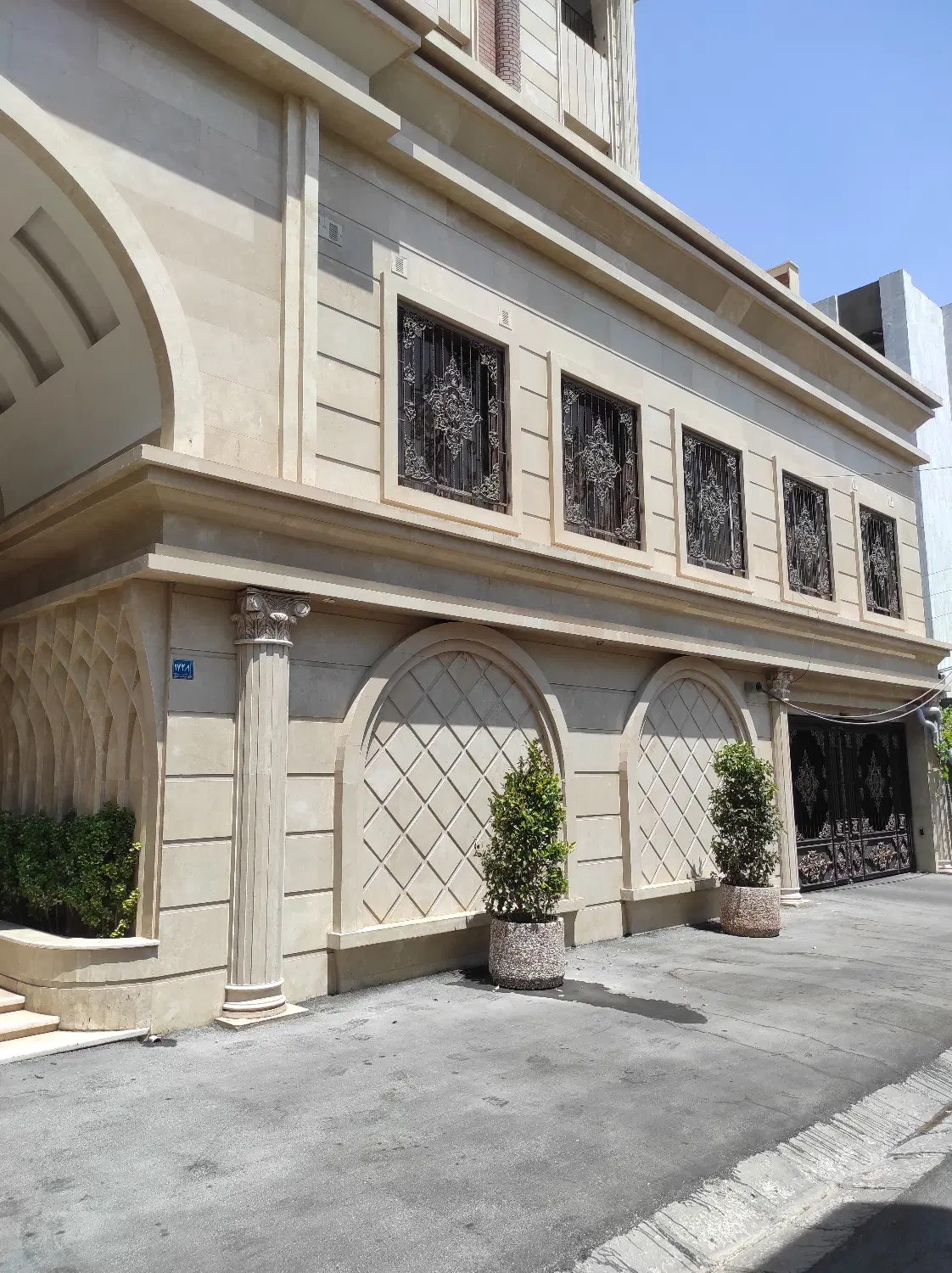 آپارتمان لوکس ۸۵ متری نوساز