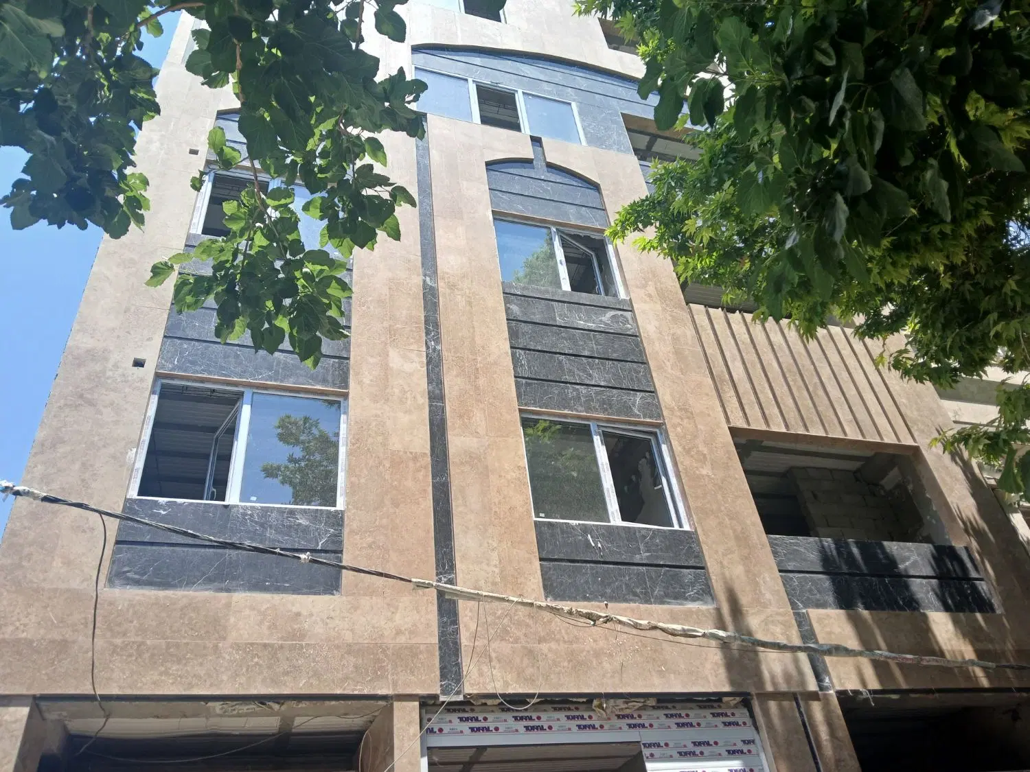فروش آپارتمان۹۲متری حصارزیرک شهریار کهنز   امیریه