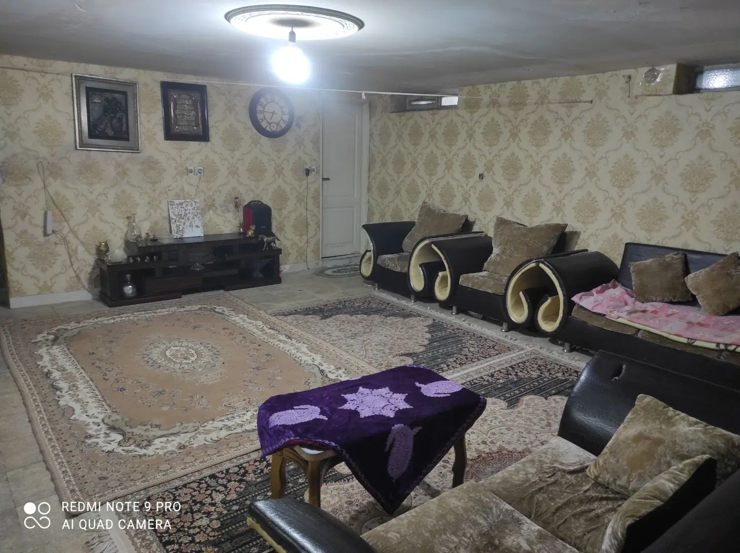 زیر زمین انباری تجاری و مسکونی  میباشد
