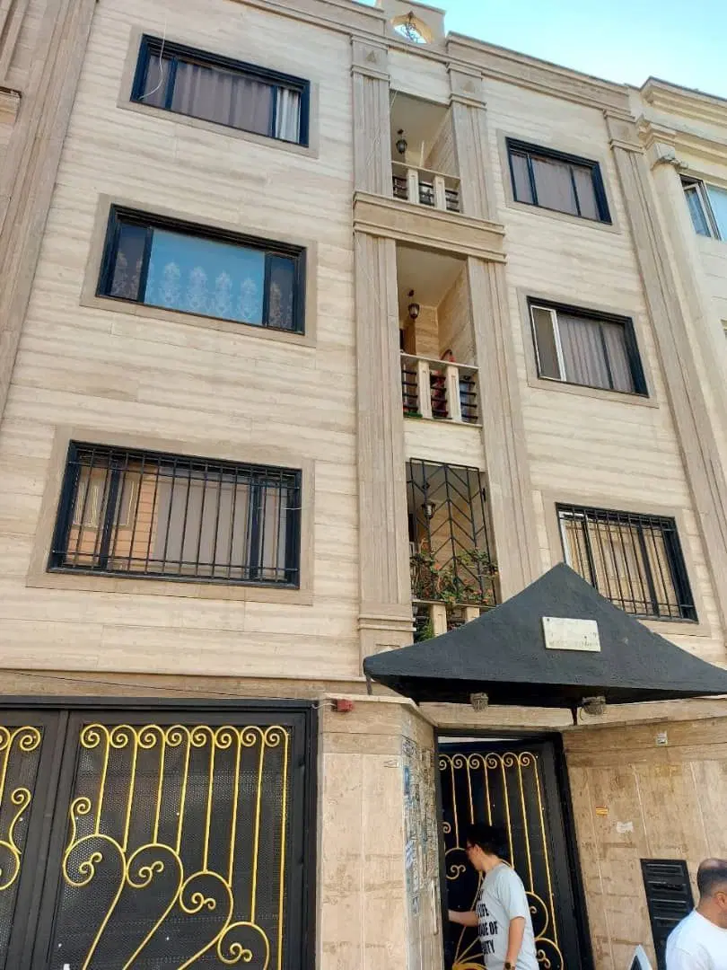 66 متری فول امکانات با پارکینگ اختصاصی