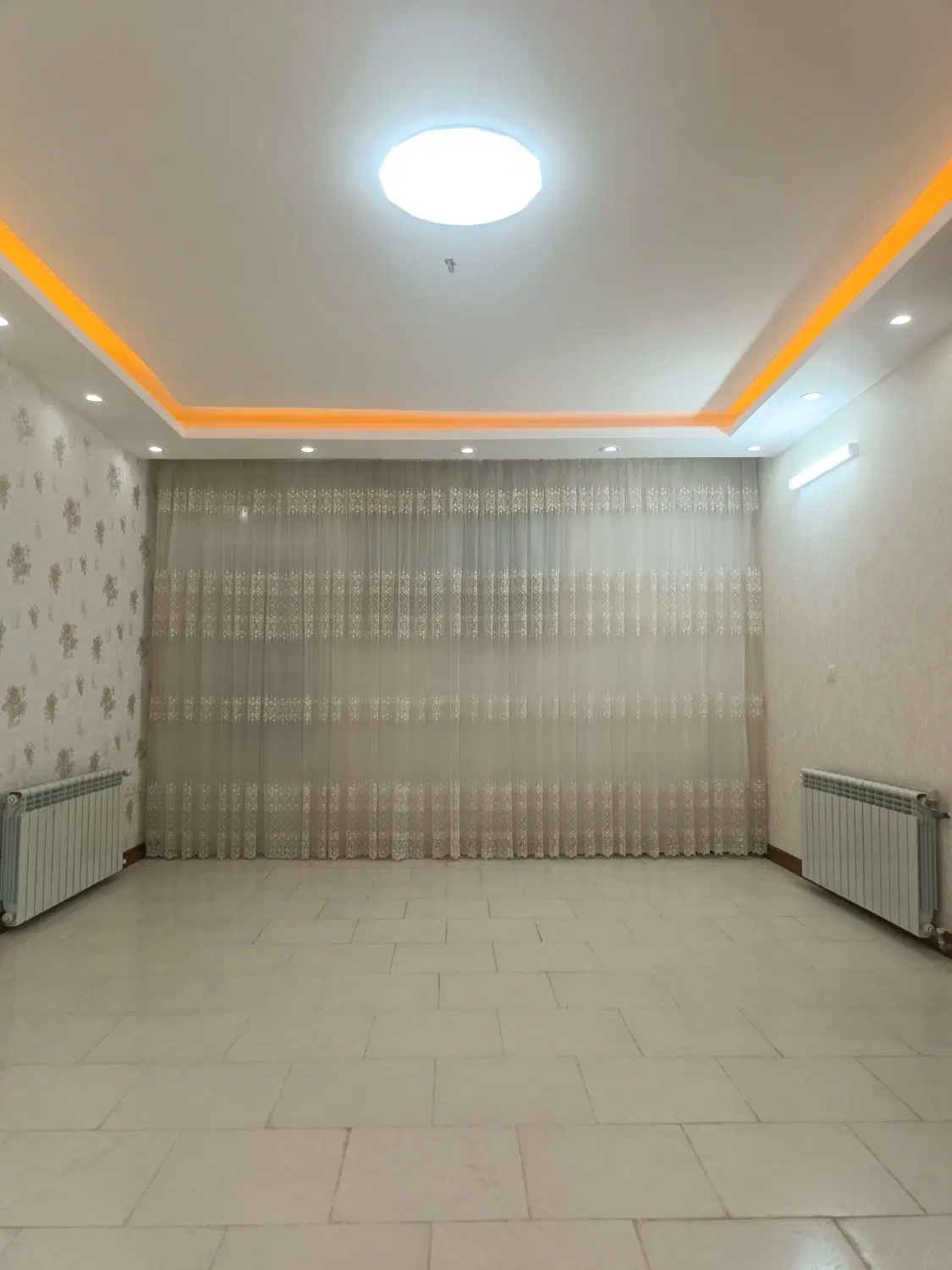 مسکن مهر محلهE6طبقه دوم تیپHدوبالکن۹۵متری شیک