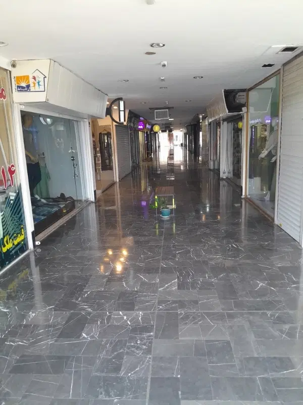 ۲۴ متر مغازه رهن و احاره در فاز یک اکباتان