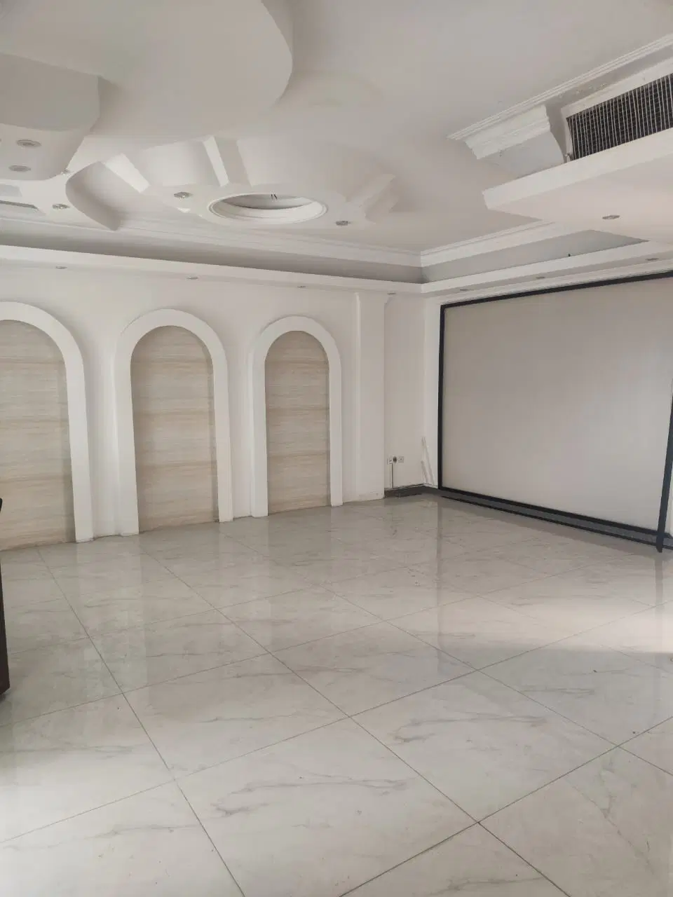 ۱۲۰متر موقعیت اداری سعادت آباد چهارراه سرو