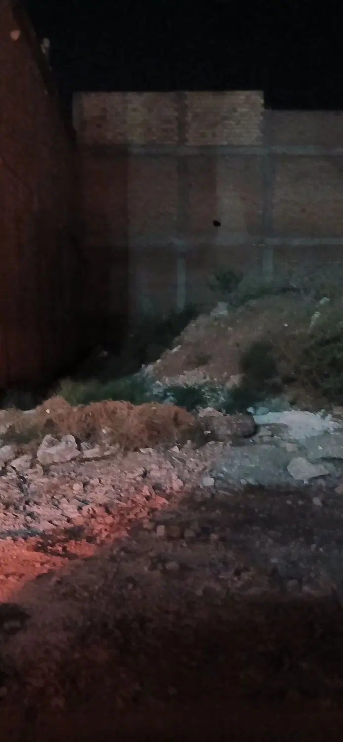 زمین در پشت کارخانه پنبه