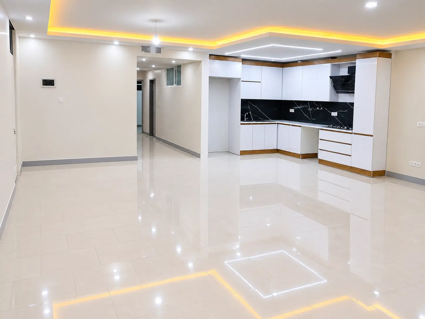 فروش آپارتمان هم کف حیاط اختصاصی