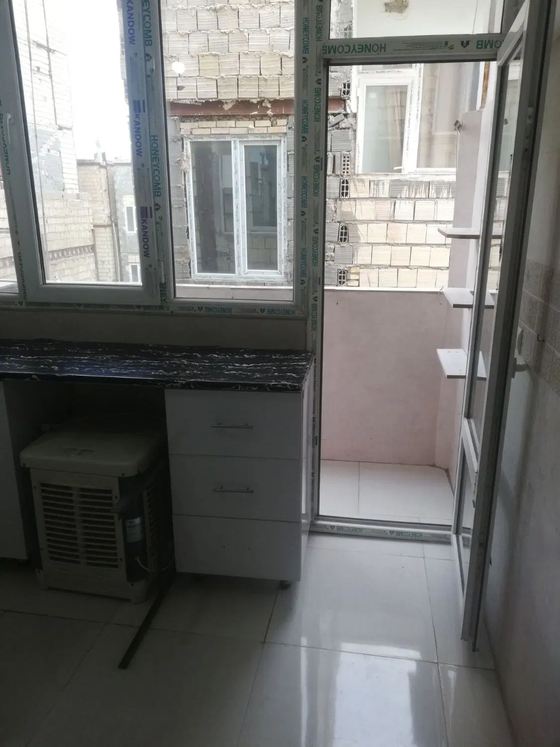 ۶۰ متر یک‌خوابه دلباز و آفتاب‌گیری