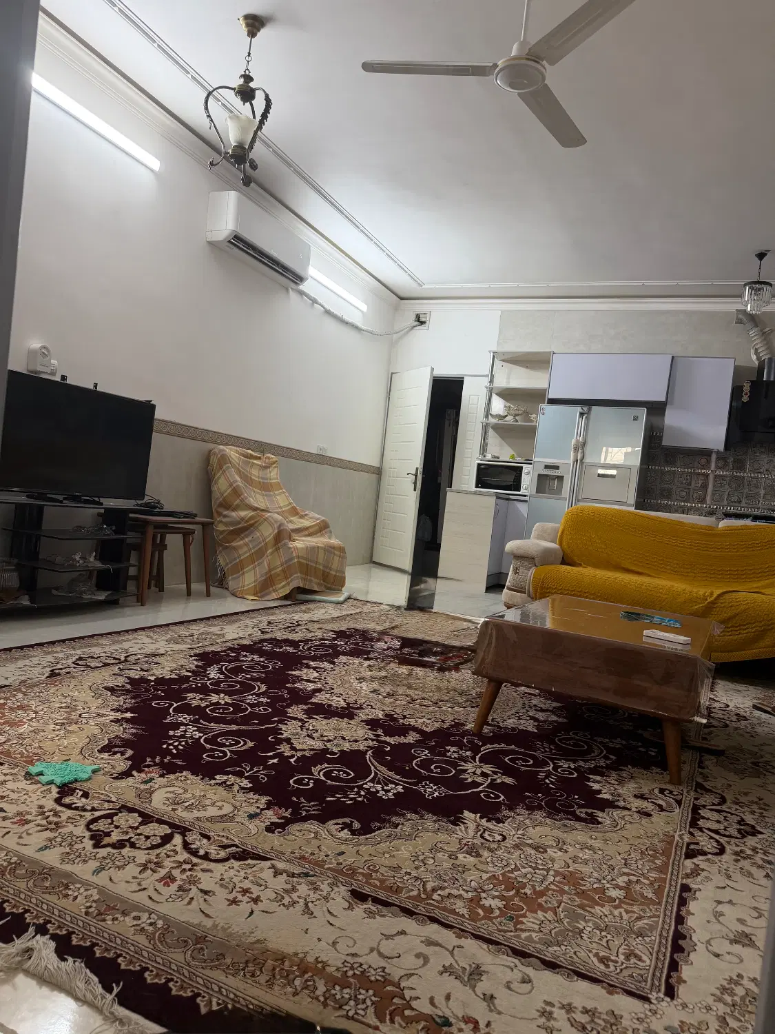 فروش منزل مسکونی ، طبقه ی همکف مغازه