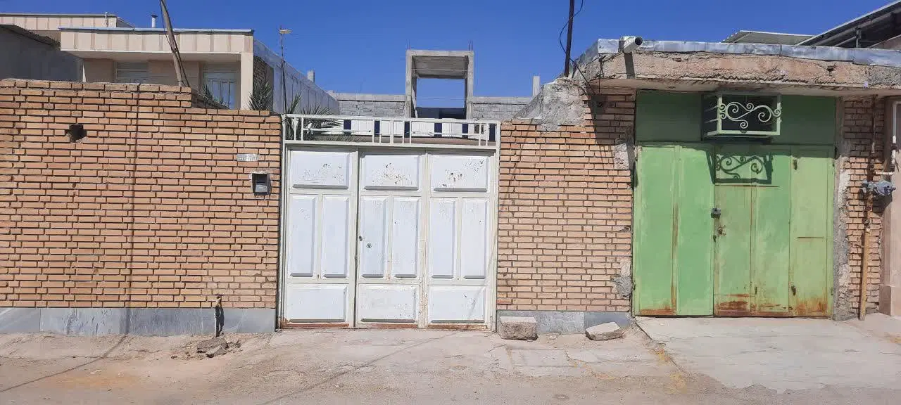 منزل ویلایی ۳۰۰ متری با مغازه میدان آسدآبادی