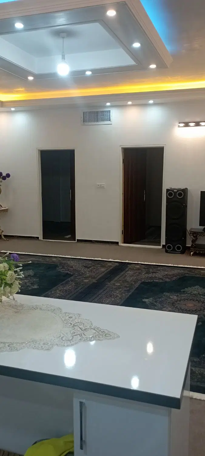 یک واحد آپارتمان صد متری طبقه اول،دو خواب