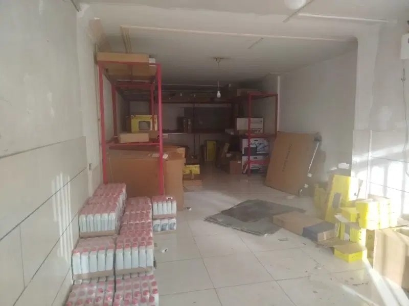 مغازه 4.5متر عرض 12 متر طول